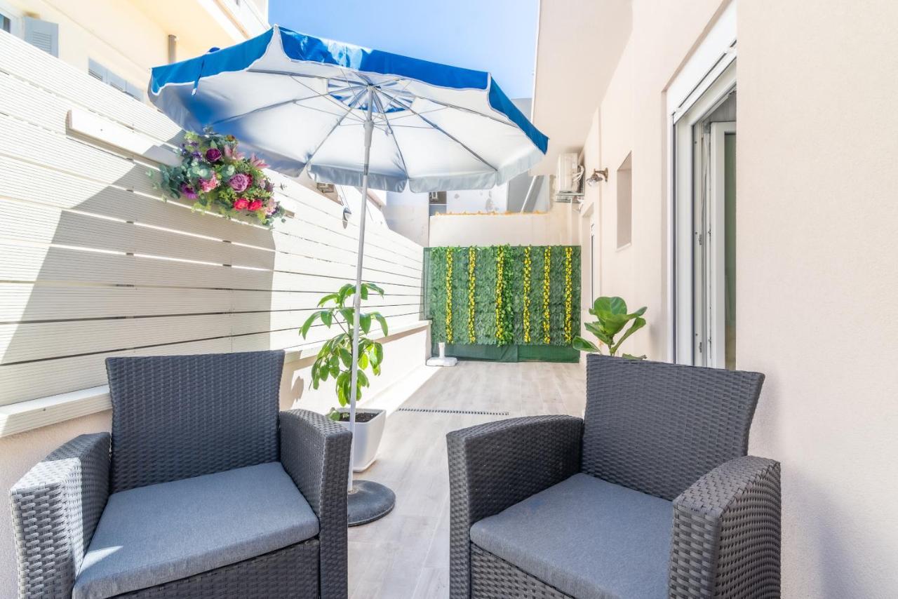 Sophia'S Comfortable Home With A Private Backyard Gazi Exterior foto