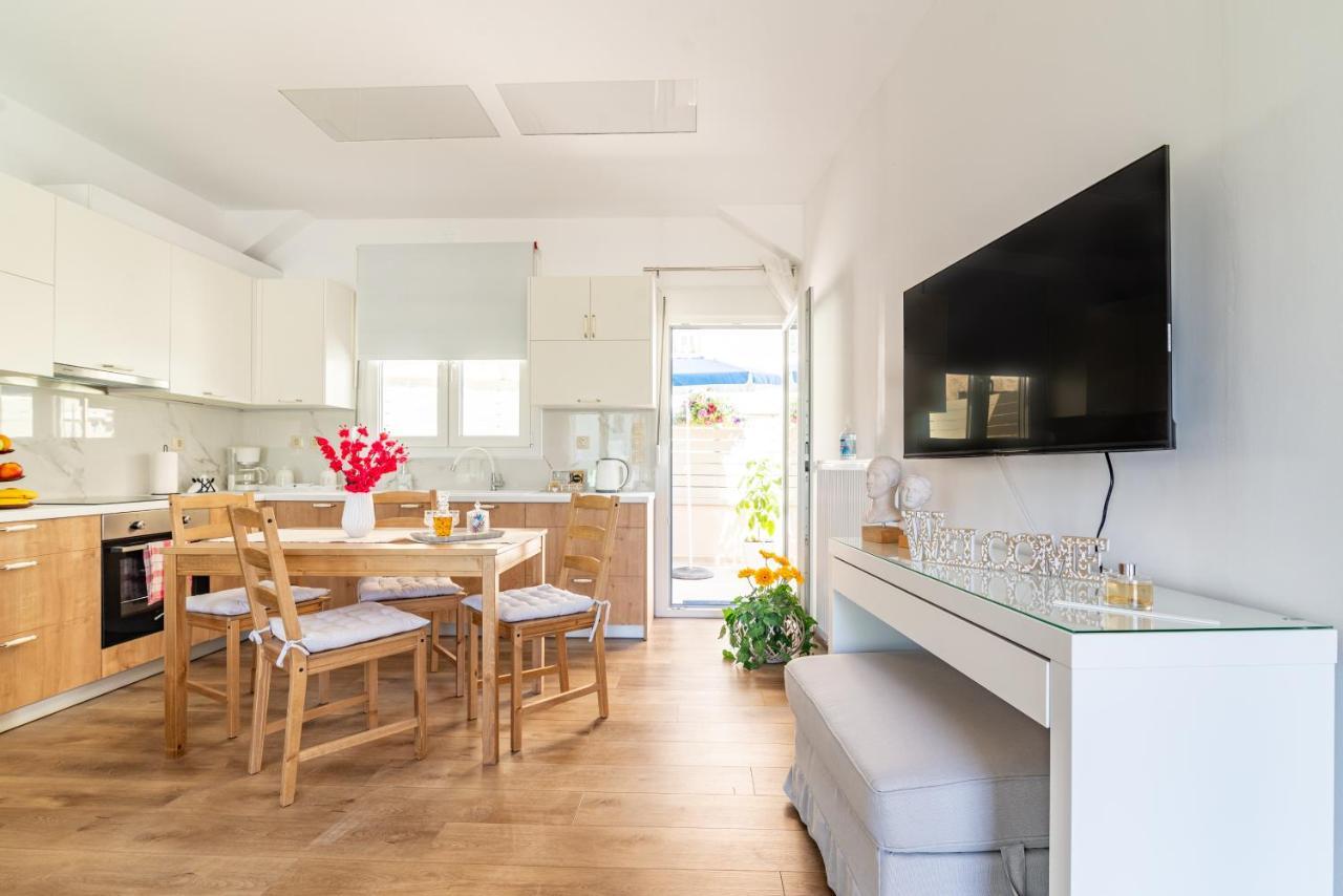 Sophia'S Comfortable Home With A Private Backyard Gazi Exterior foto