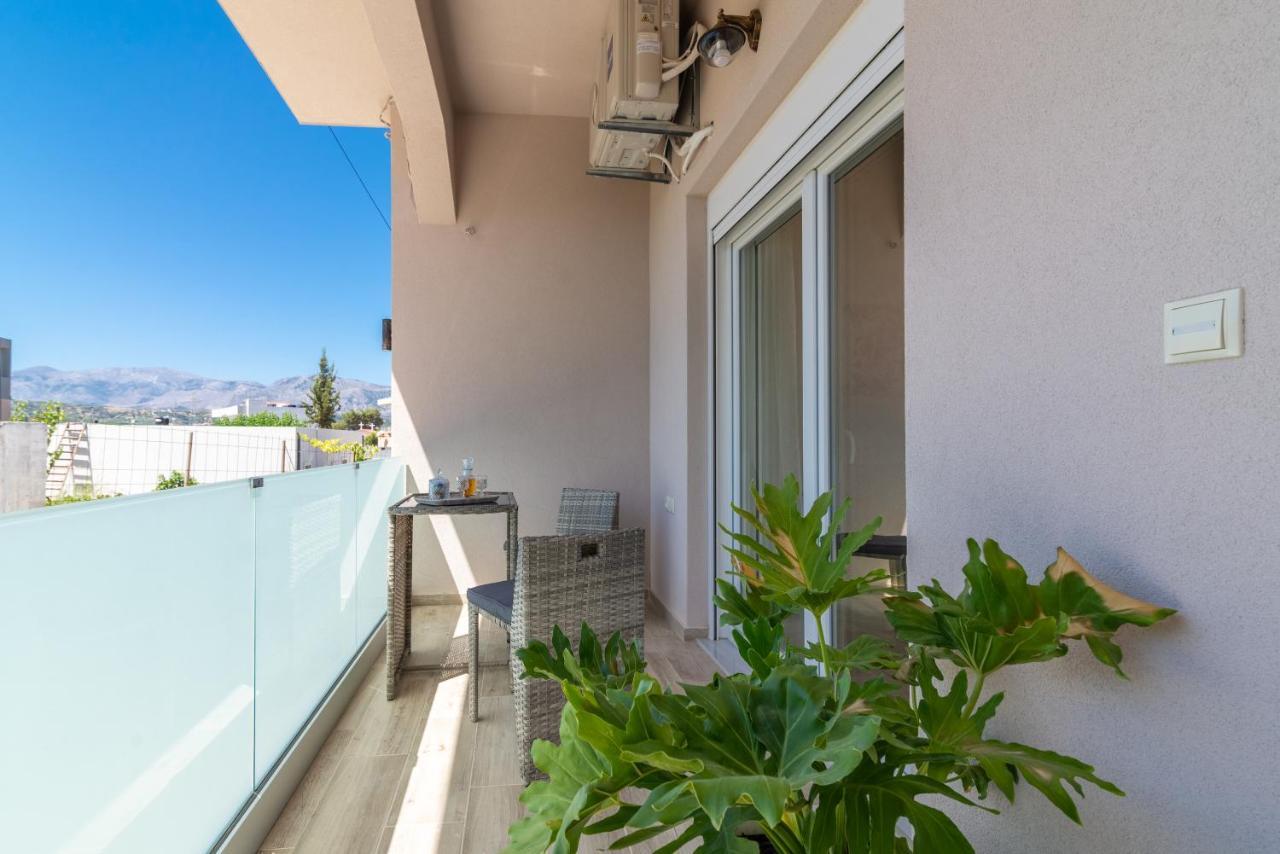 Sophia'S Comfortable Home With A Private Backyard Gazi Exterior foto